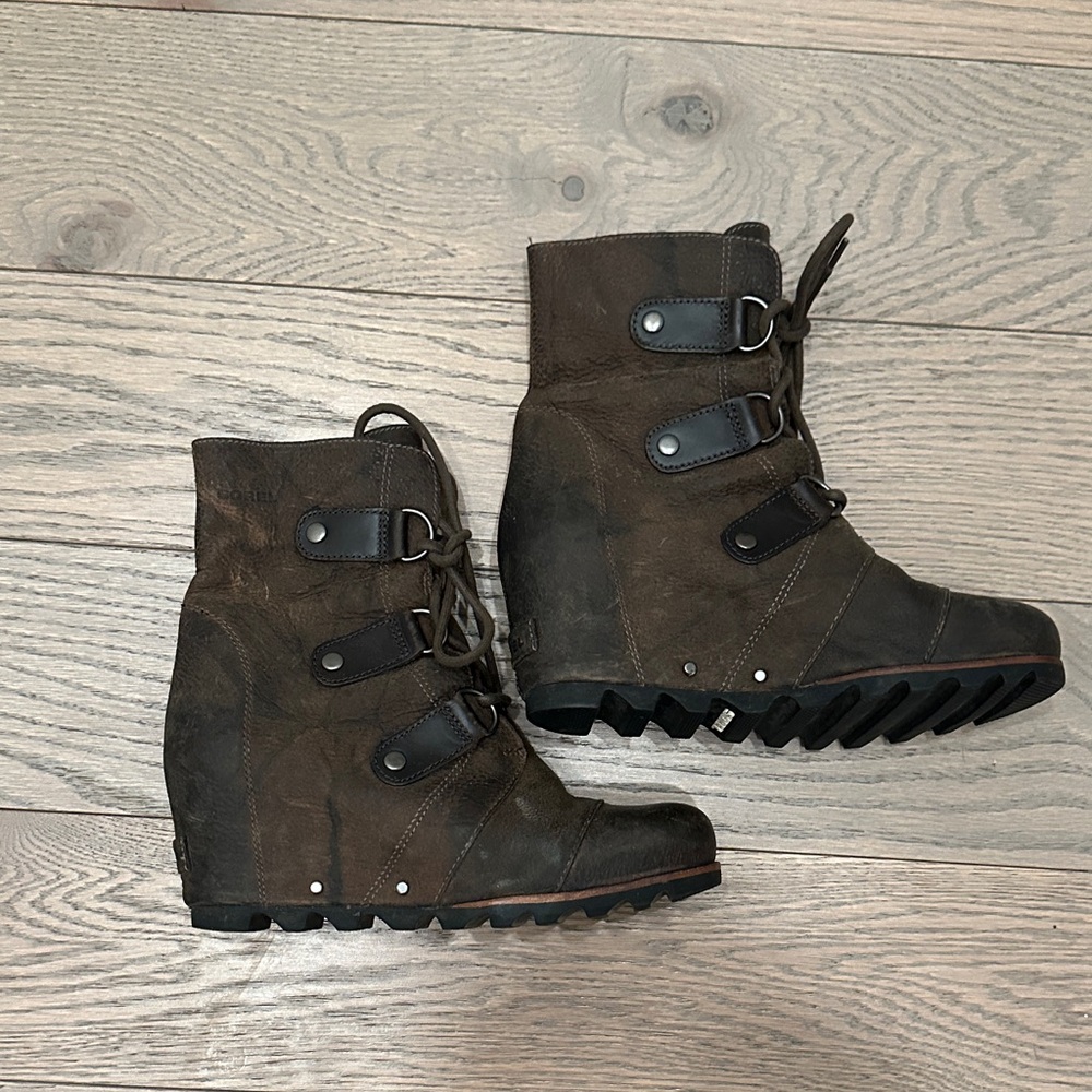 Sorel Women's Lace-Up Boots in Rich Brown